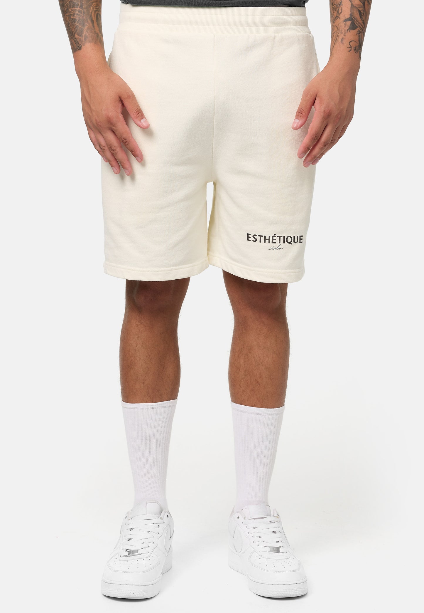 CREAM WHITE SHORTS